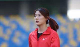 陆佳雯女子跳高夺金 陆佳雯女子跳高夺金